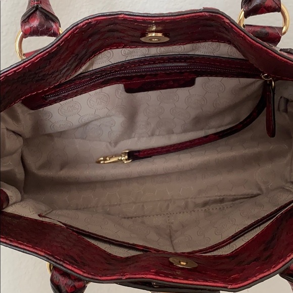 Michael Kors Red Python shoulder bag - Picture 6 of 7